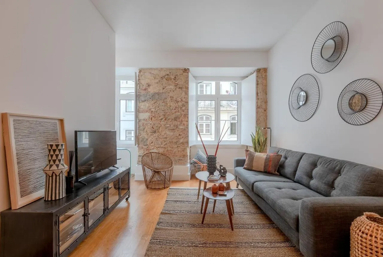 Industrial Haven - Lisbon Downtown Apartment