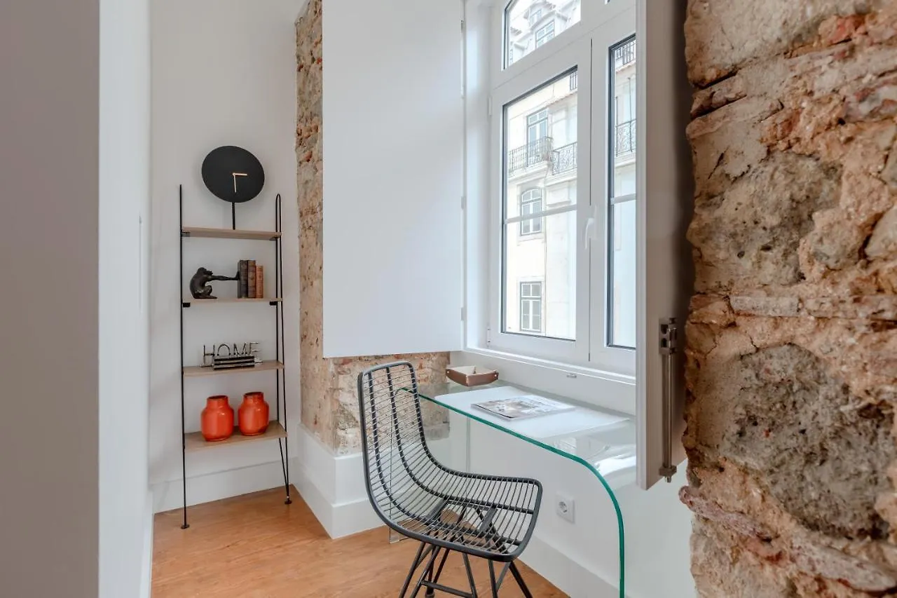 Industrial Haven - Lisbon Downtown Apartment